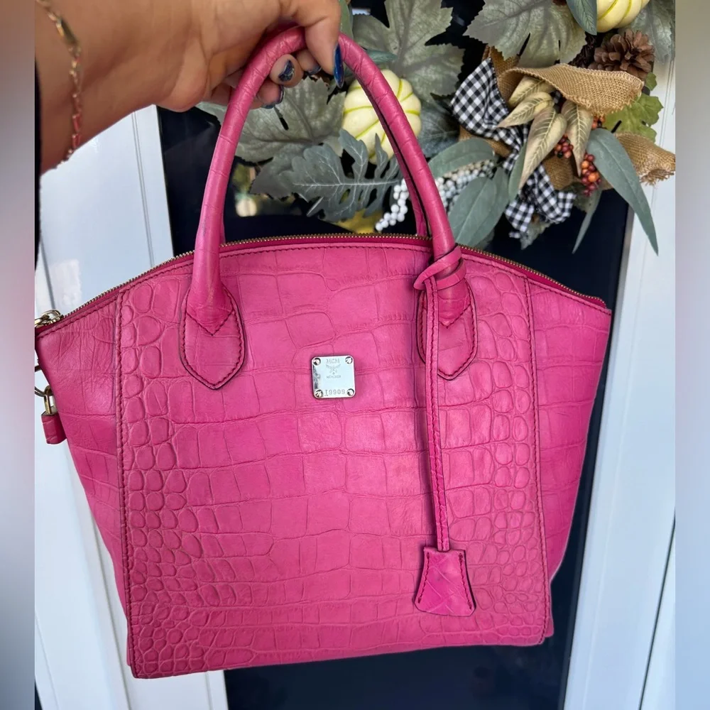 MCM Pink Croc Embossed Leather Zip Satchel 🔐 - Picture 3 of 15
